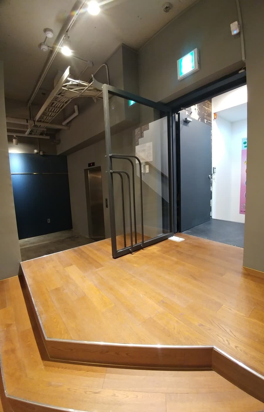 상계동 더숲 북카페 공간 디자인 시공사례 2번째 이미지