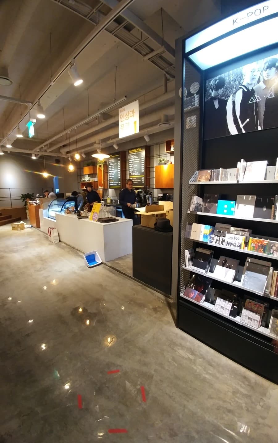 상계동 더숲 북카페 공간 디자인 시공사례 3번째 이미지