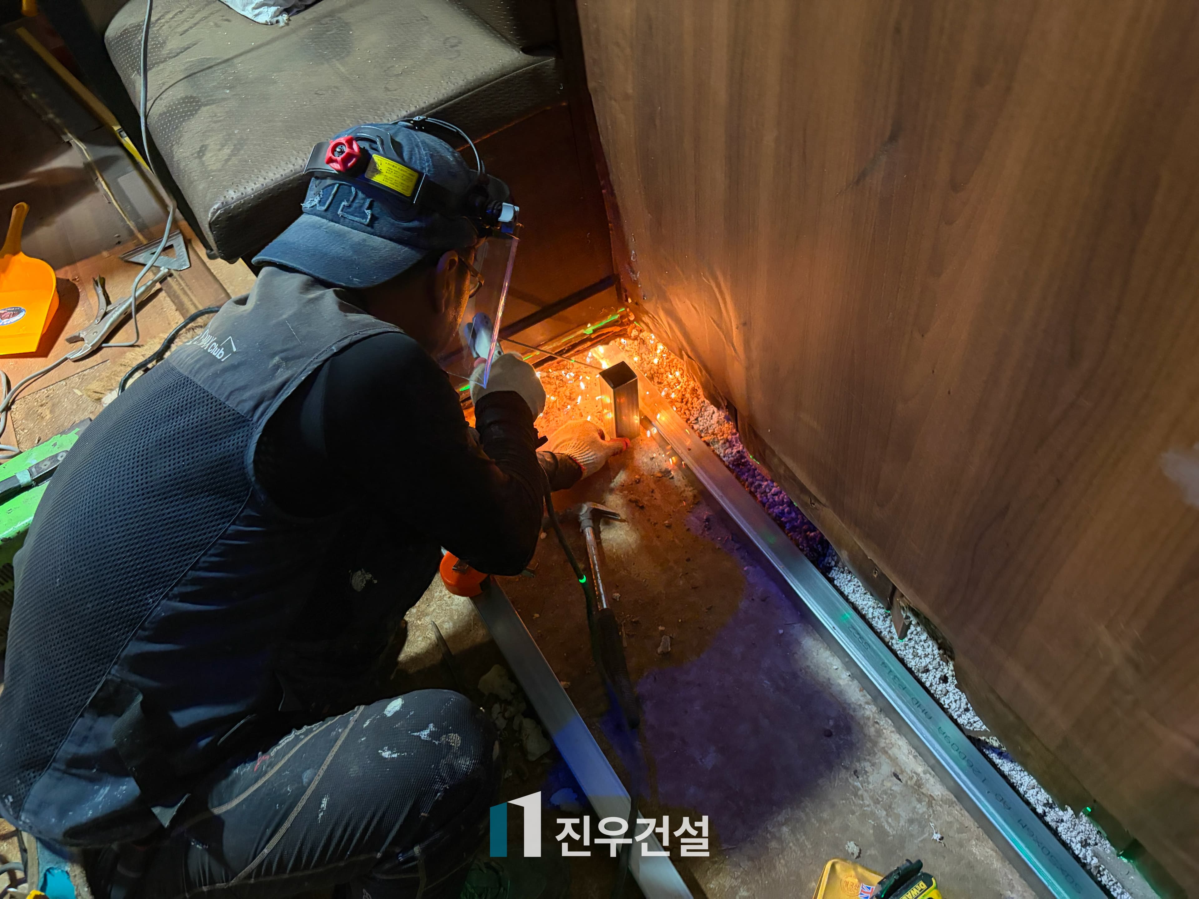상계동 지하 노래방 바닥 꺼짐 보수 공사 시공사례 4번째 이미지
