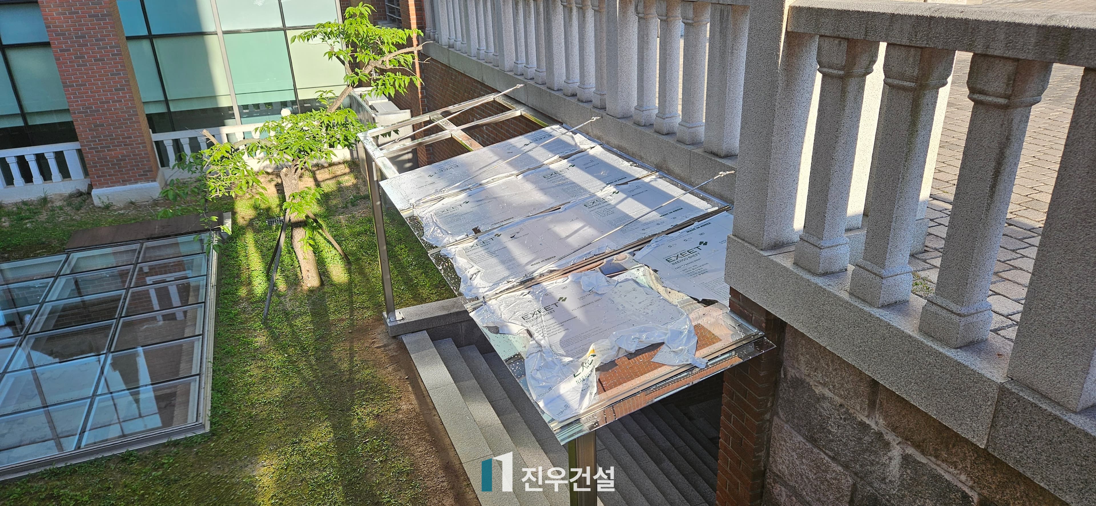 명동성당 차양막 설치 공사 시공사례 4번째 이미지