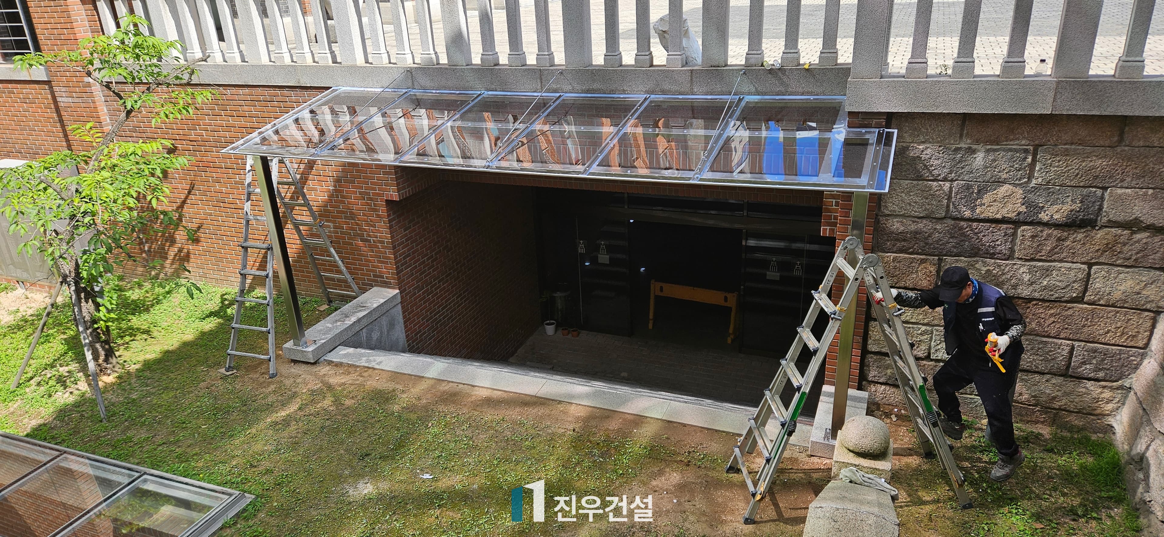 명동성당 차양막 설치 공사 시공사례 8번째 이미지