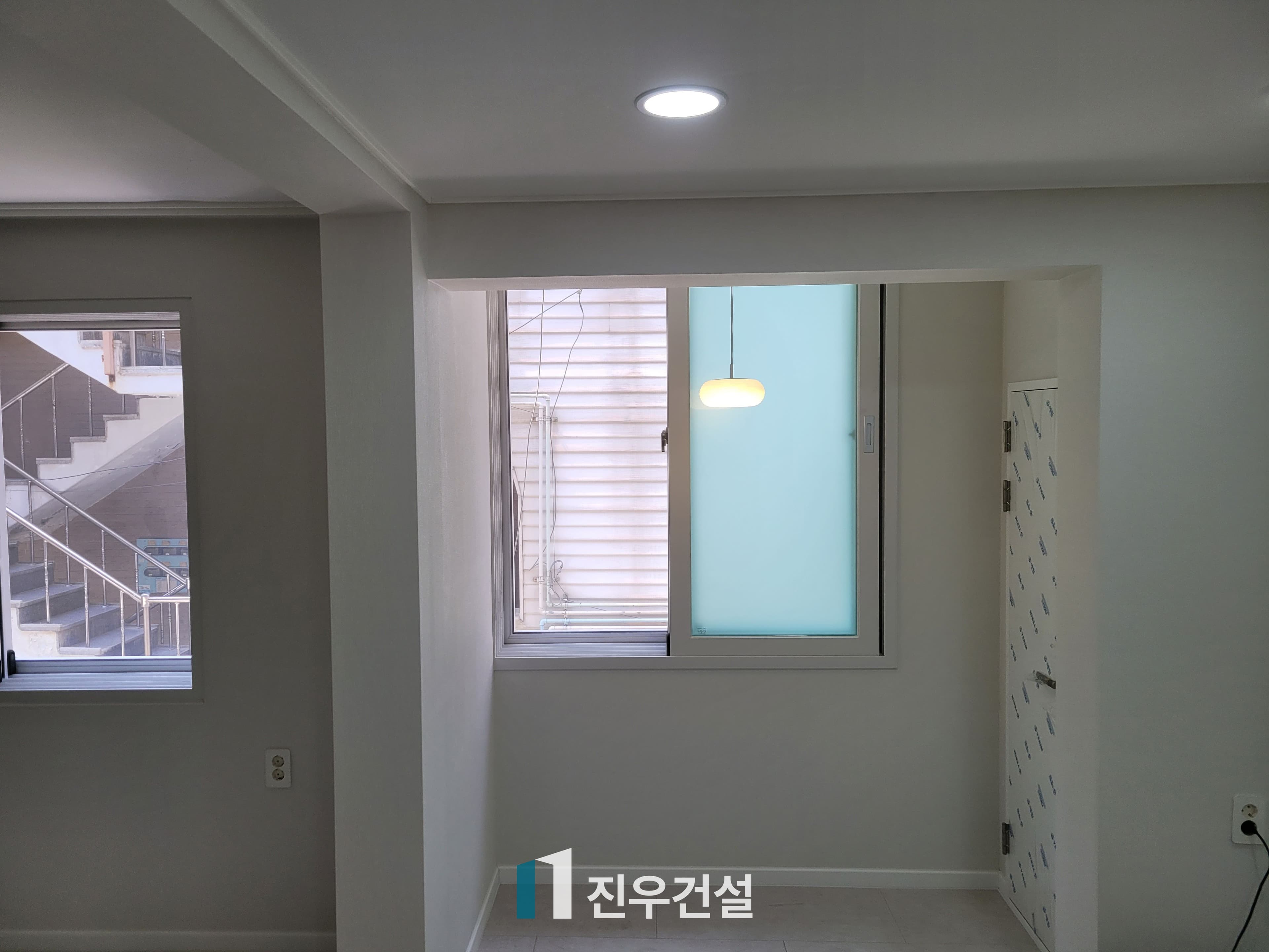 동숭동 4층 단독주택 전체 리모델링 시공사례 1번째 이미지