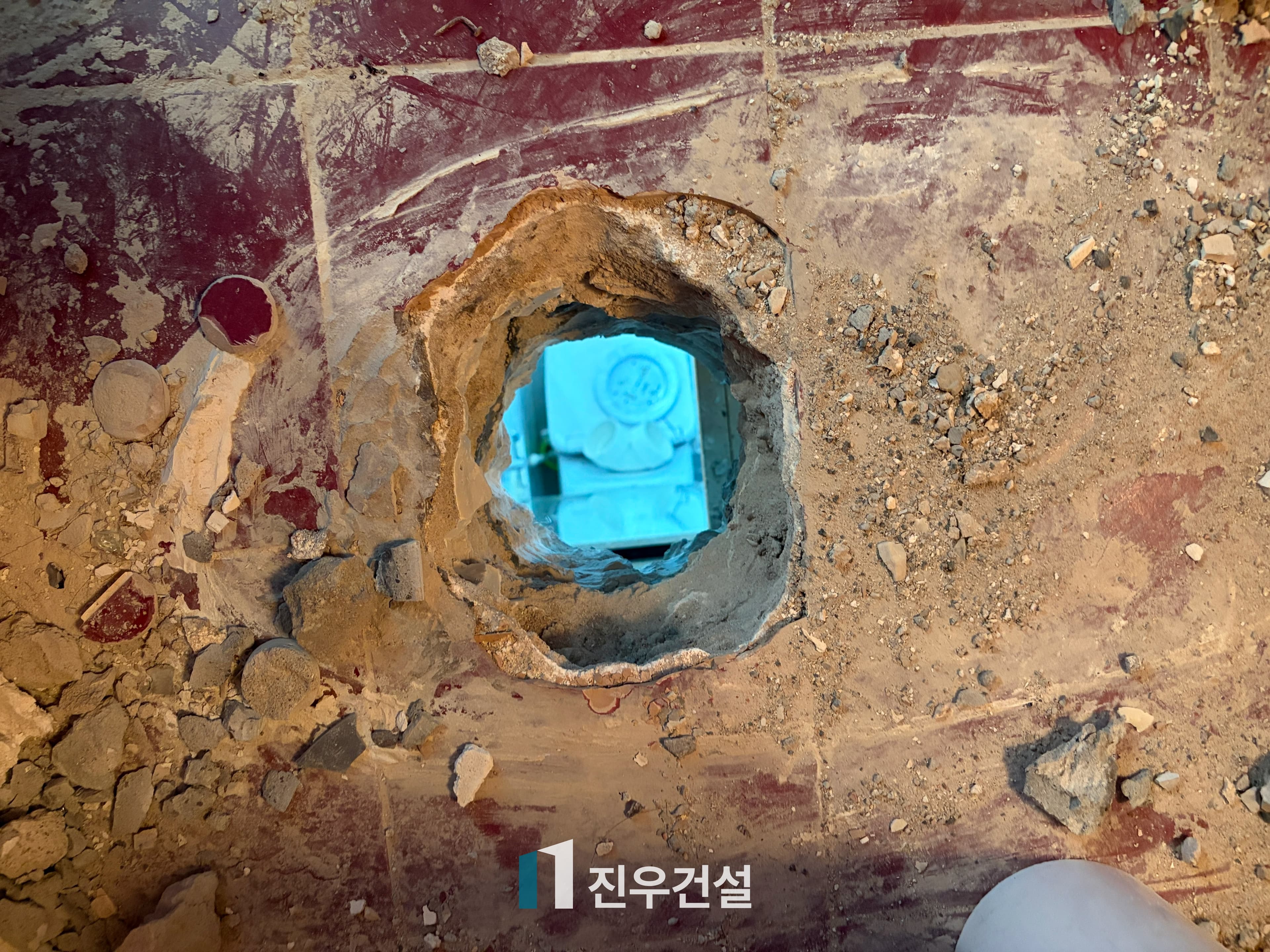정릉동 산장아파트 욕실 천정 누수 공사 시공사례 4번째 이미지